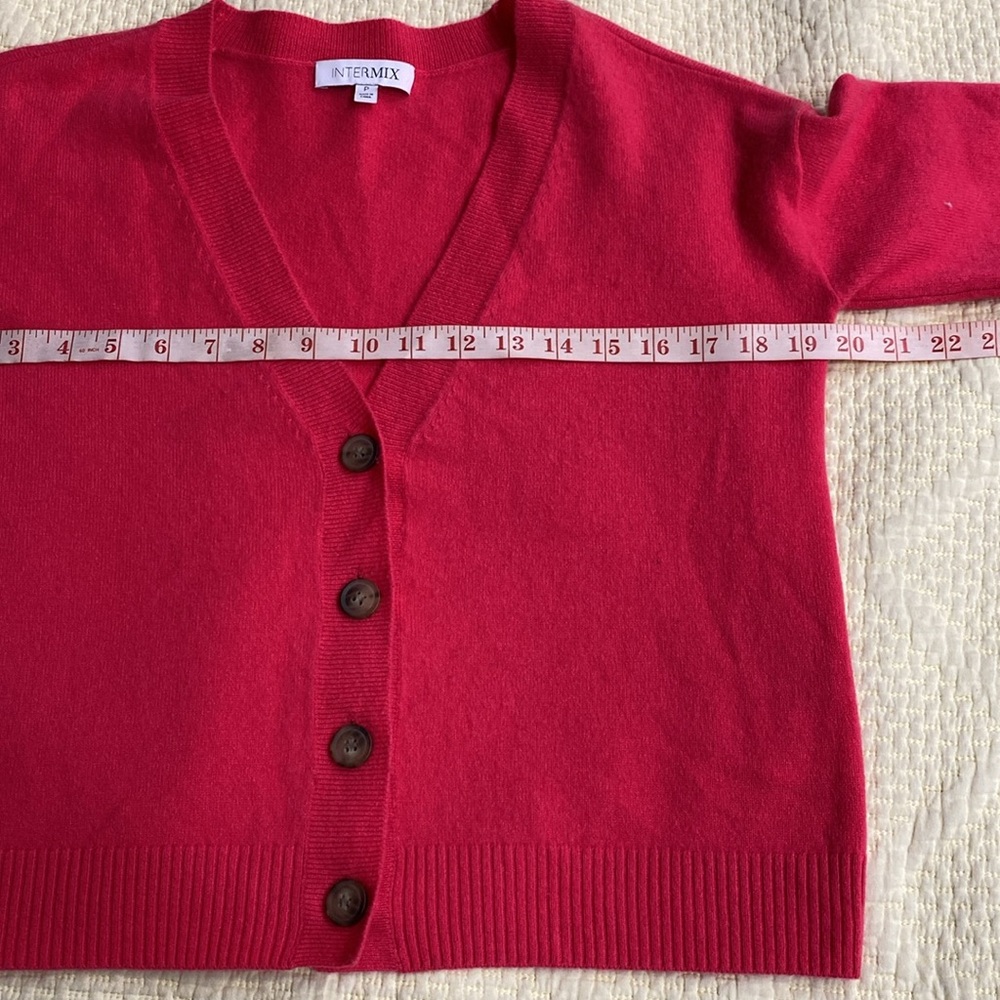 Intermix Roya Cashmere V-neck Button Front Size MP - Picture 10 of 12